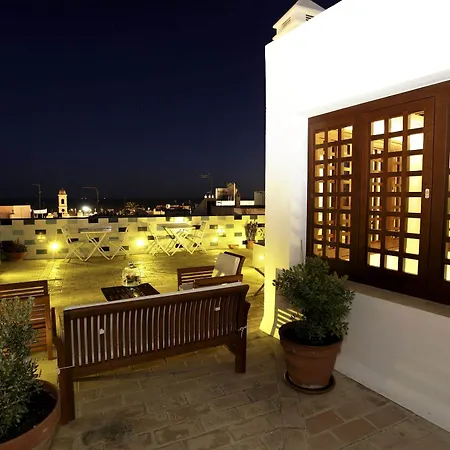 El Alojado De Velarde Kro *